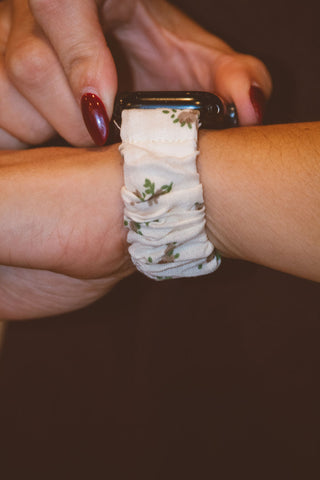 Neutral Floral Scrunchie Apple Watchband