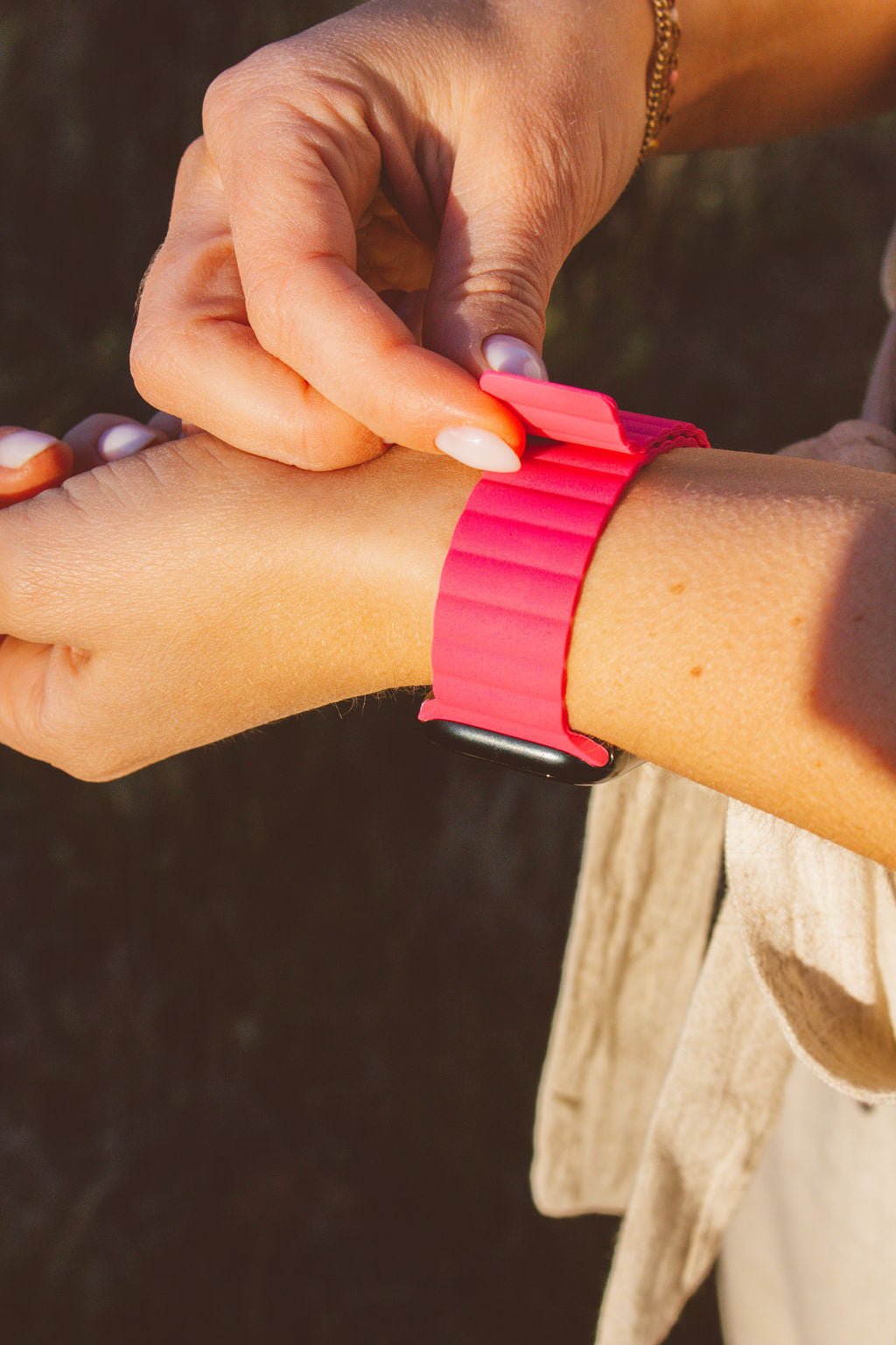 Silicone Apple Watch Band - Hot Pink